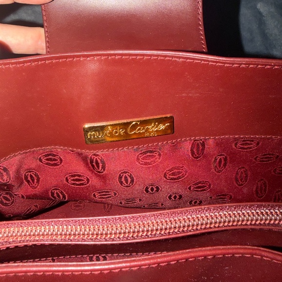 Authentic Cartier Vintage Bordeaux Leather Shoulder Bag - Picture 3 of 10